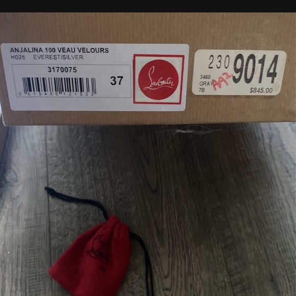 Christian Louboutins Everest Anjalina - Picture 5 of 6